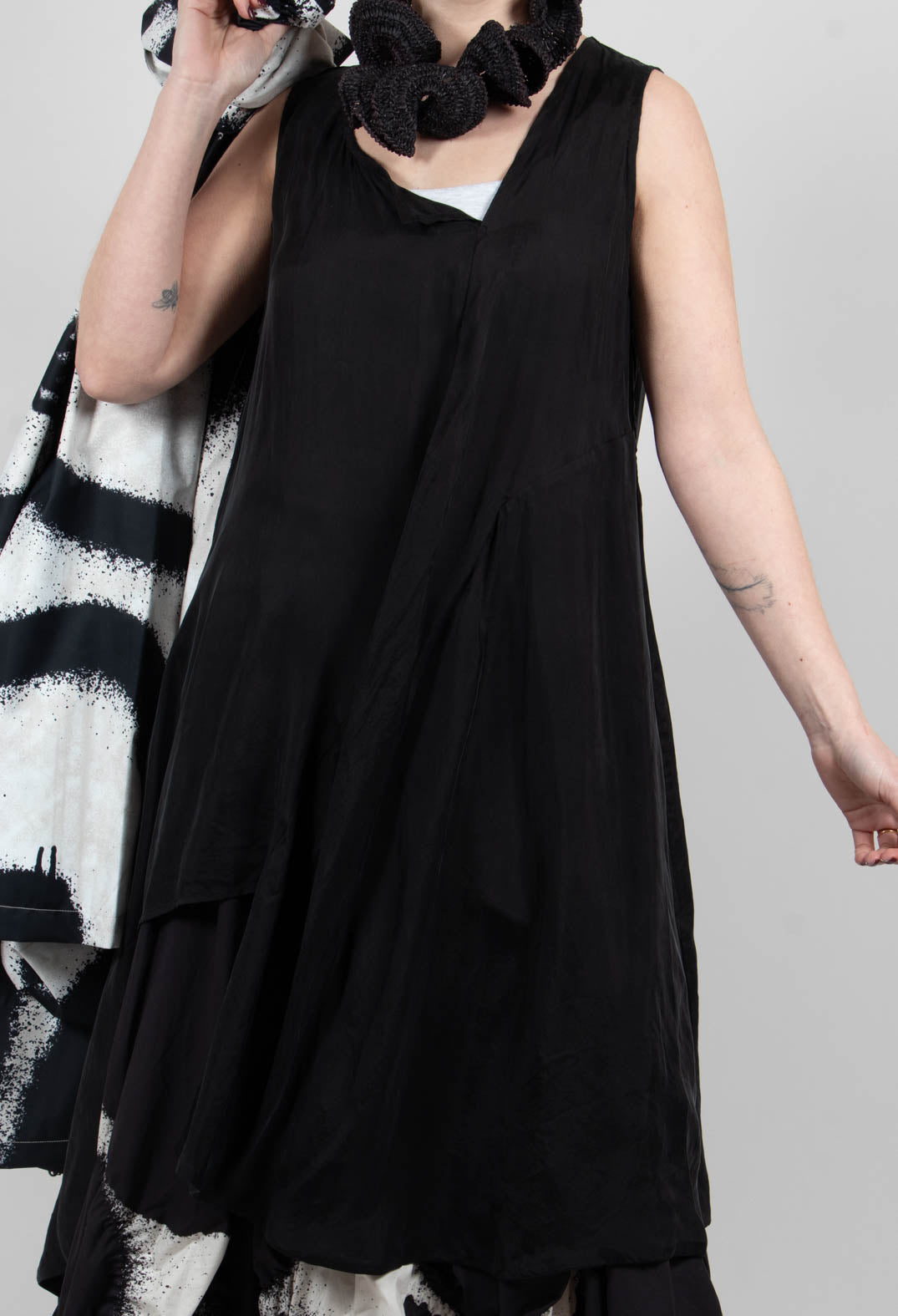 Tie Front Tunic in Black - 1471908