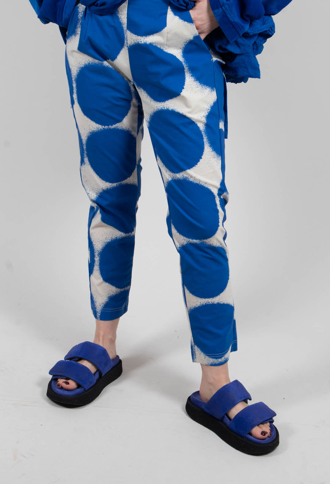 Straight Slim Trousers in Electric Print - 1630103
