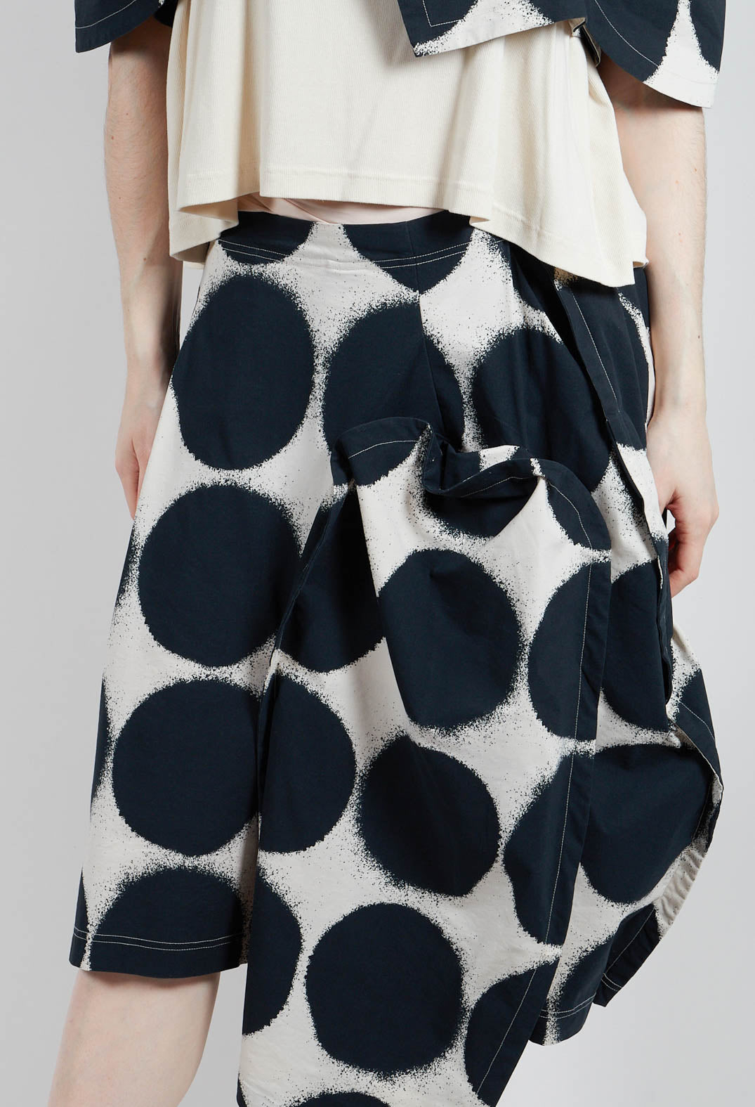 Balloon Skirt Trousers in Black Print - 1630104