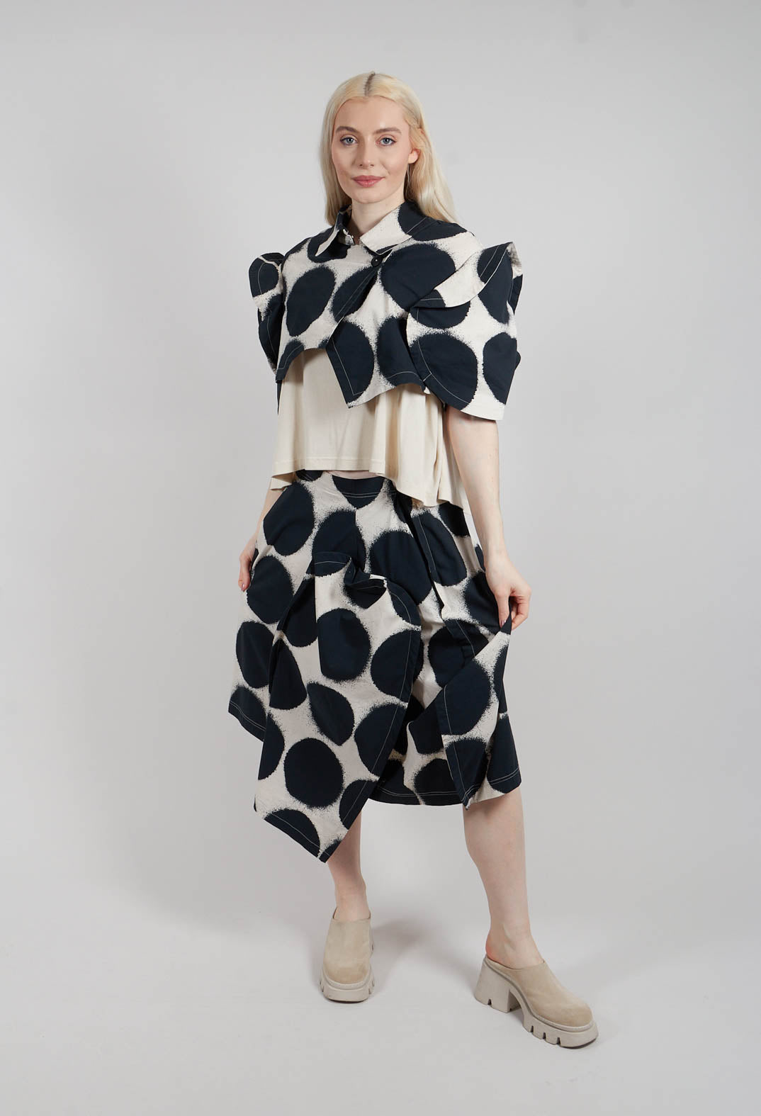Balloon Skirt Trousers in Black Print - 1630104