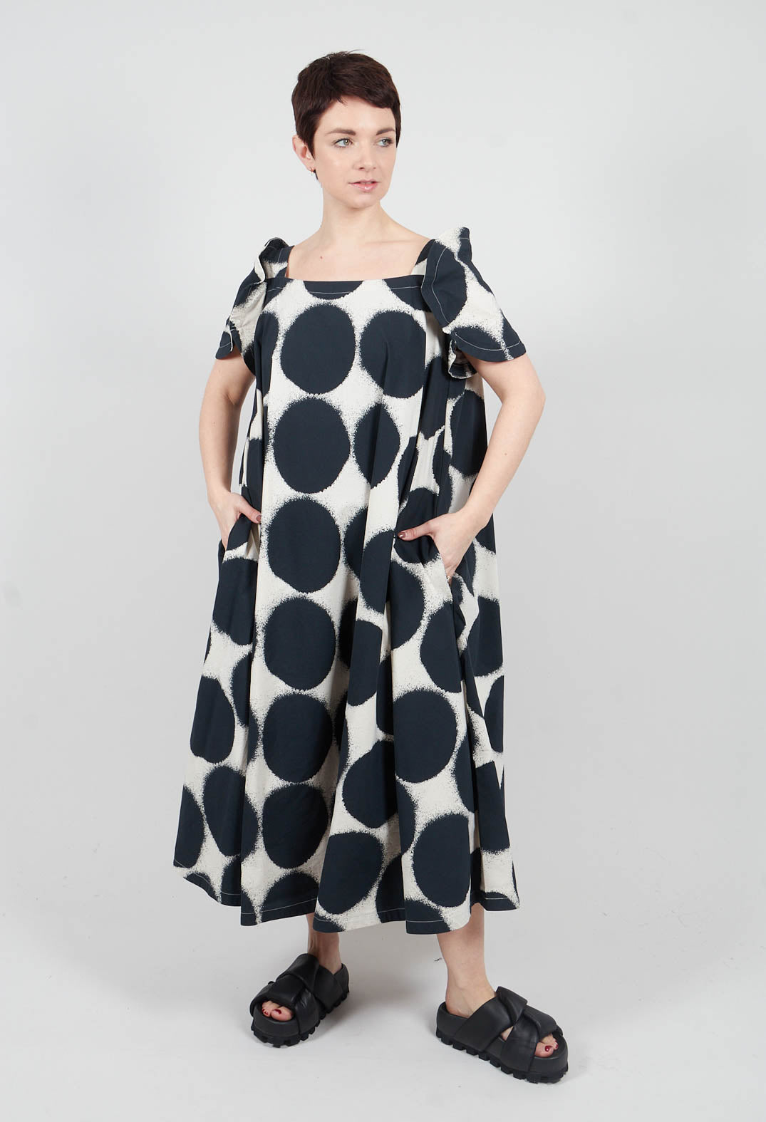 Round Sleeve Dress in Black Print - 1630908