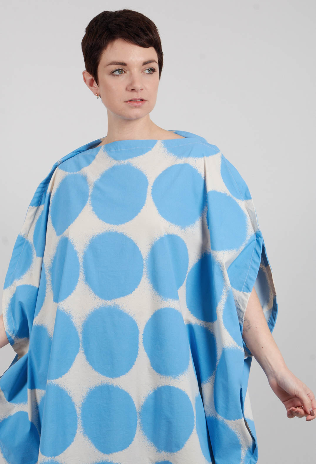 Overcut Sholder Dress in Ice Print - 1630909