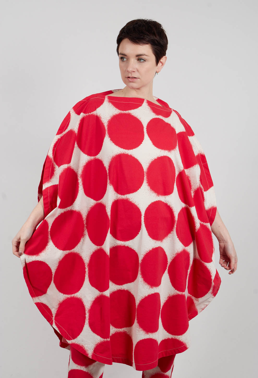 Overcut Sholder Dress in Ketchup Print - 1630909