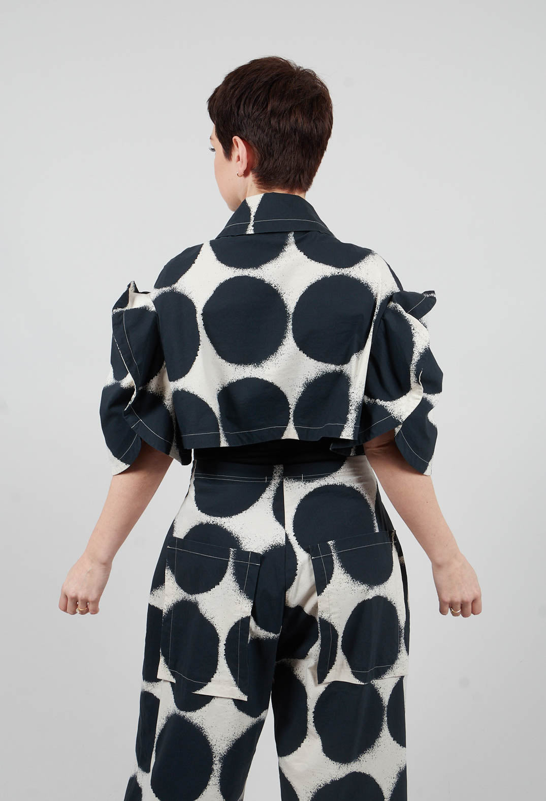 Cropped Round Sleeve Jacket in Black Print - 1631114