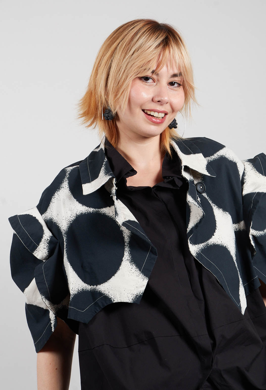 Cropped Round Sleeve Jacket in Black Print - 1631114