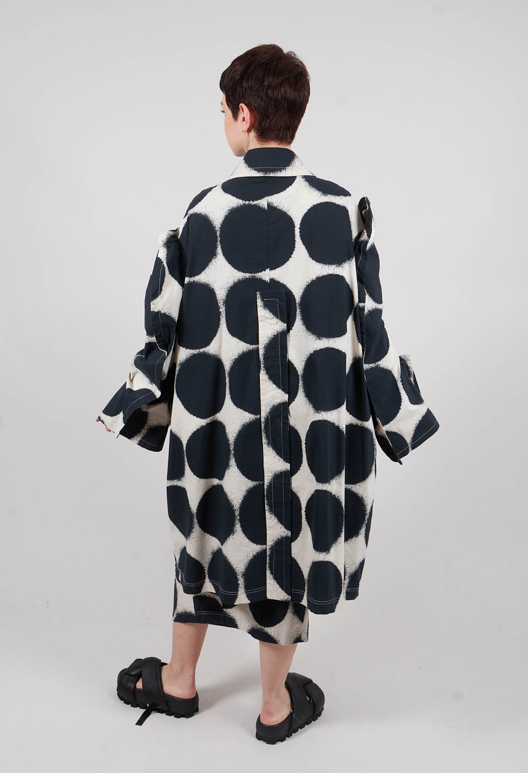 Lightweight Coat in Black Print - 1631216