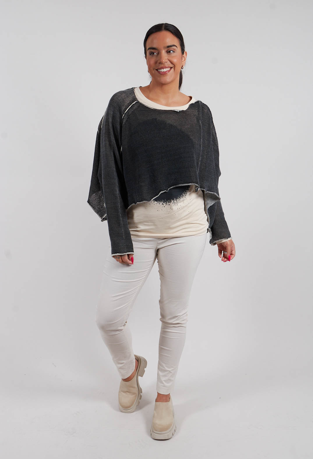 Cropped Oversized Jumper in Black/Marshmallow - 1720713