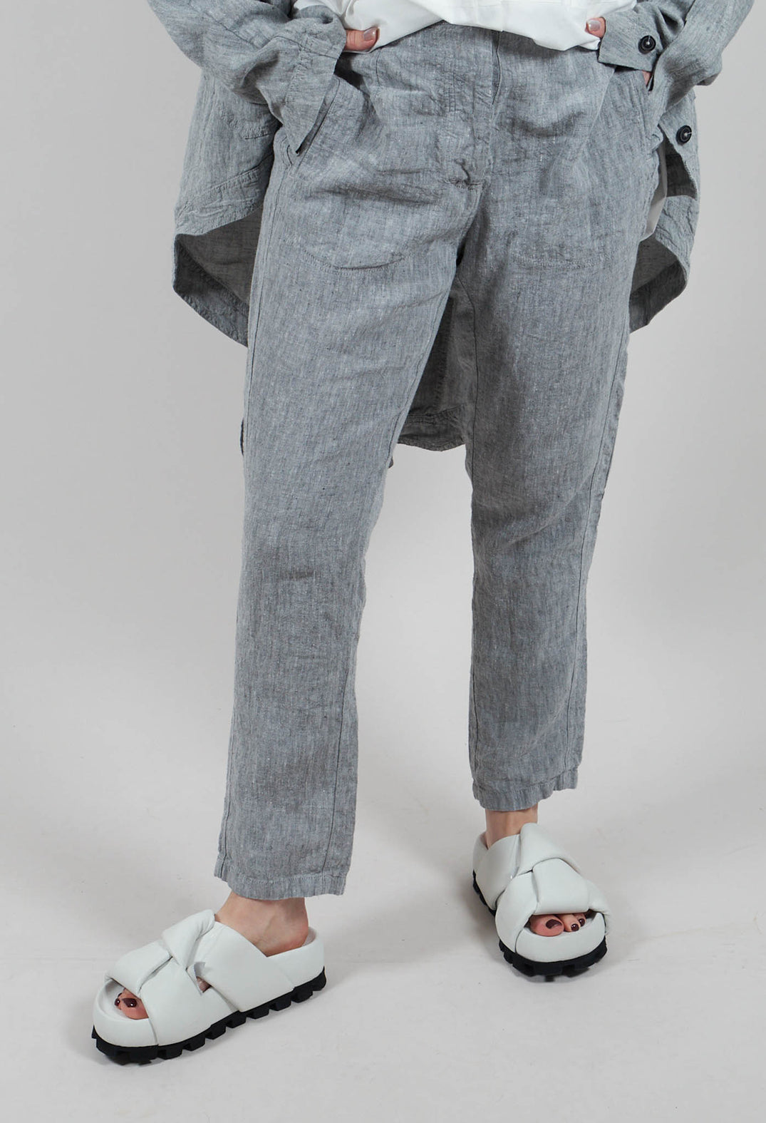 Straight Leg Linen Trousers in Seaweed Melange - 2020102