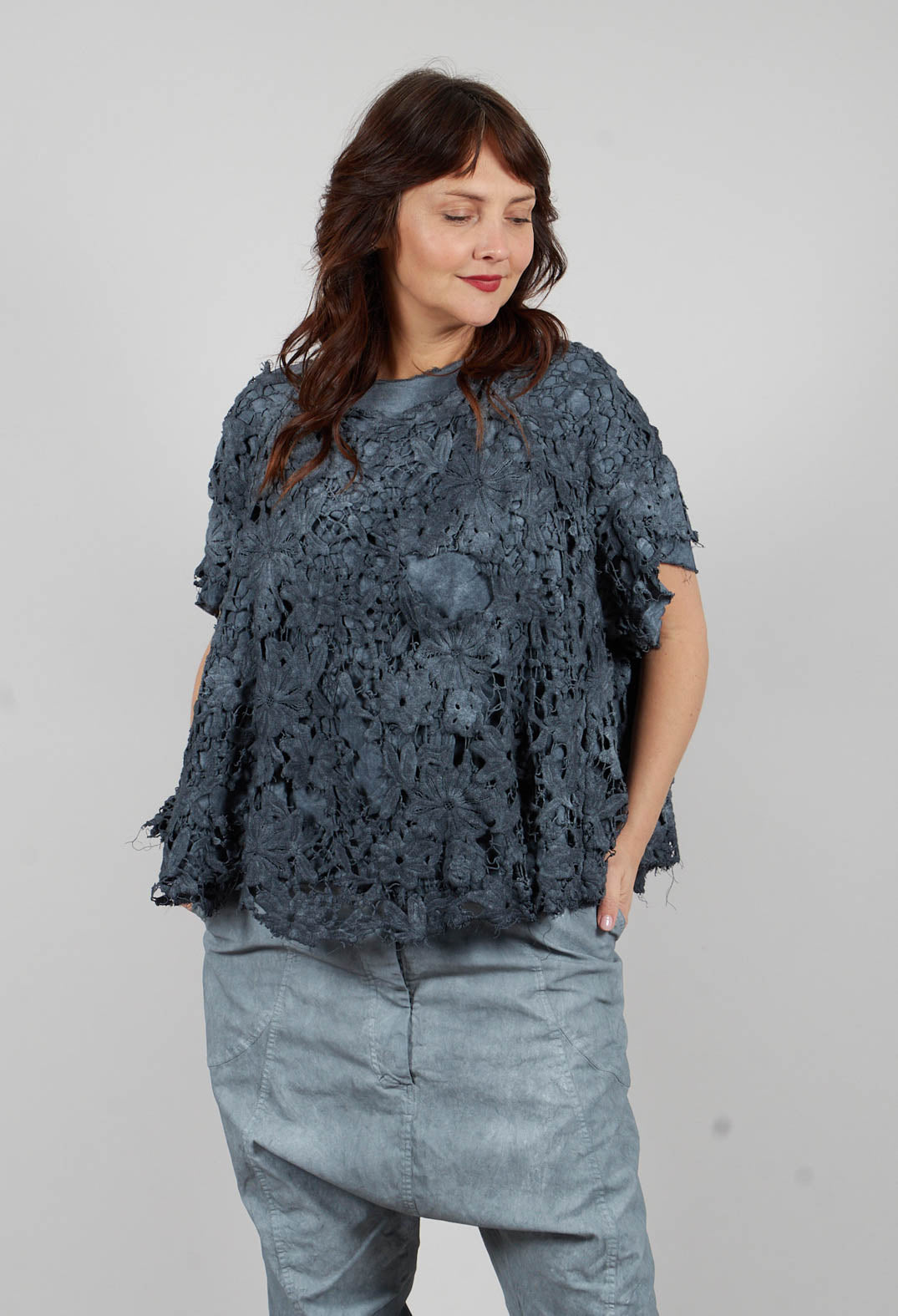 Lace T-Shirt in Black Fog - 2090610