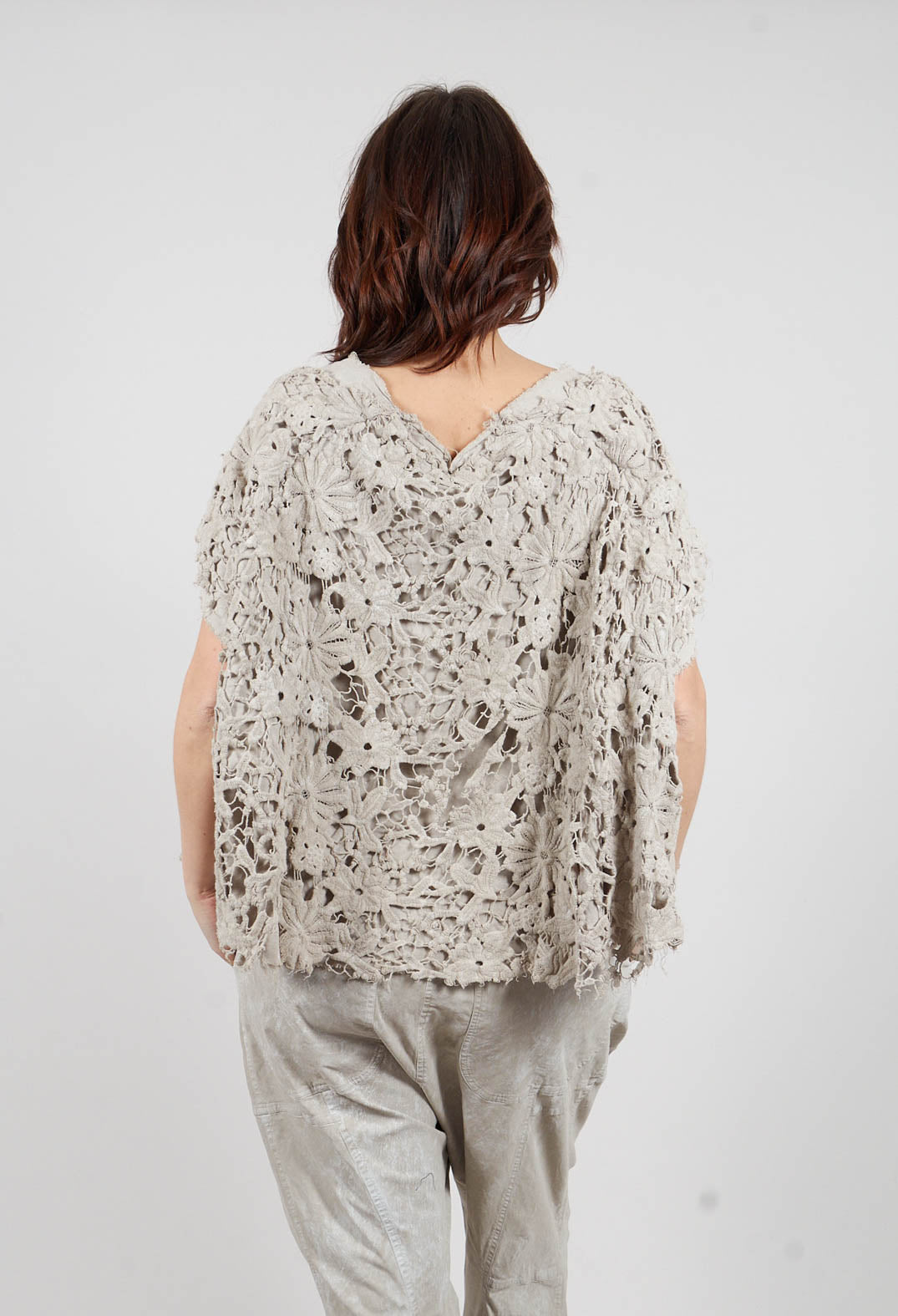 Lace T-Shirt in Linen Fog - 2090610