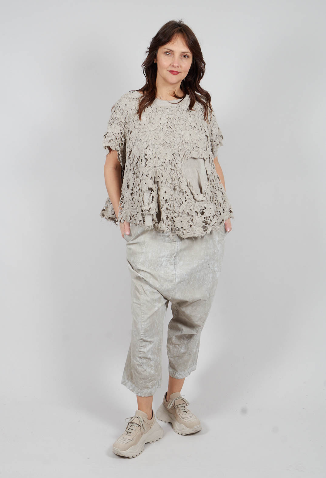 Lace T-Shirt in Linen Fog - 2090610