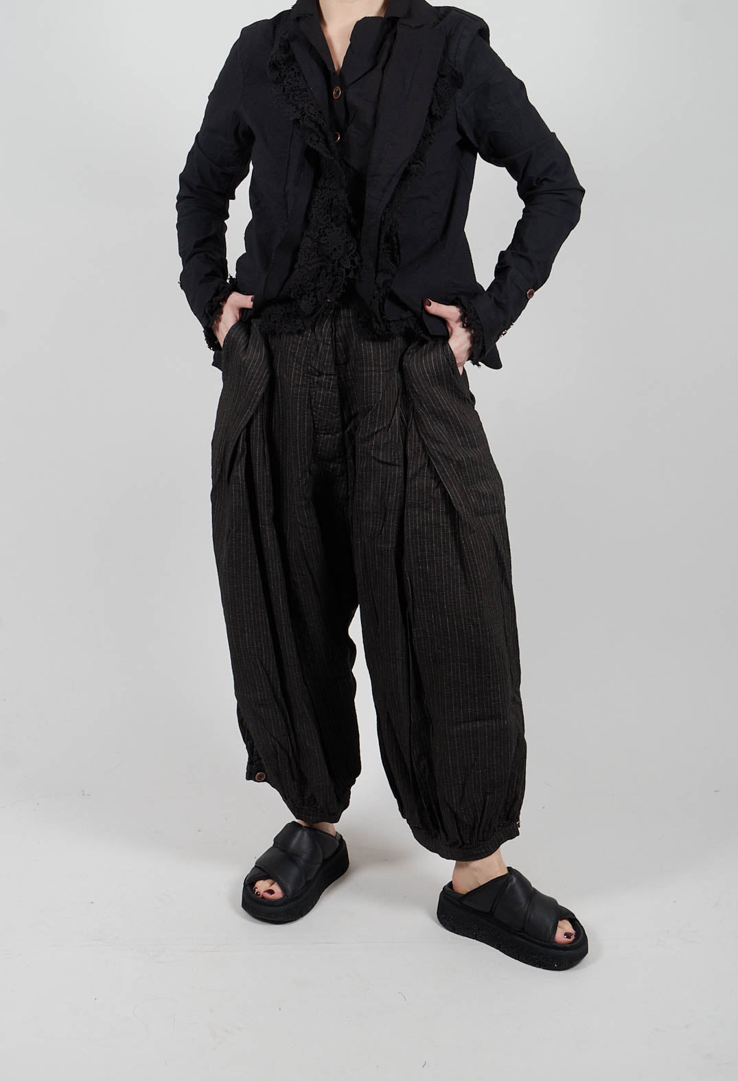 Balloon Leg Trousers in Amper Paper - 2110147