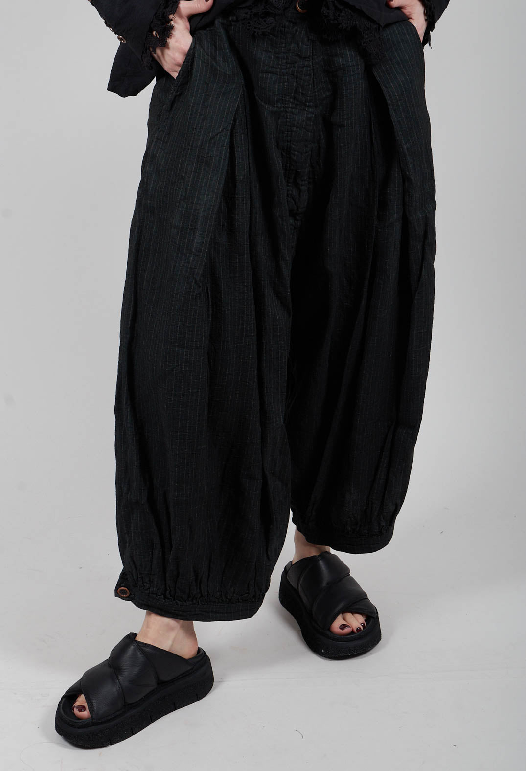 Balloon Leg Trousers in Seaweed Paper - 2110147