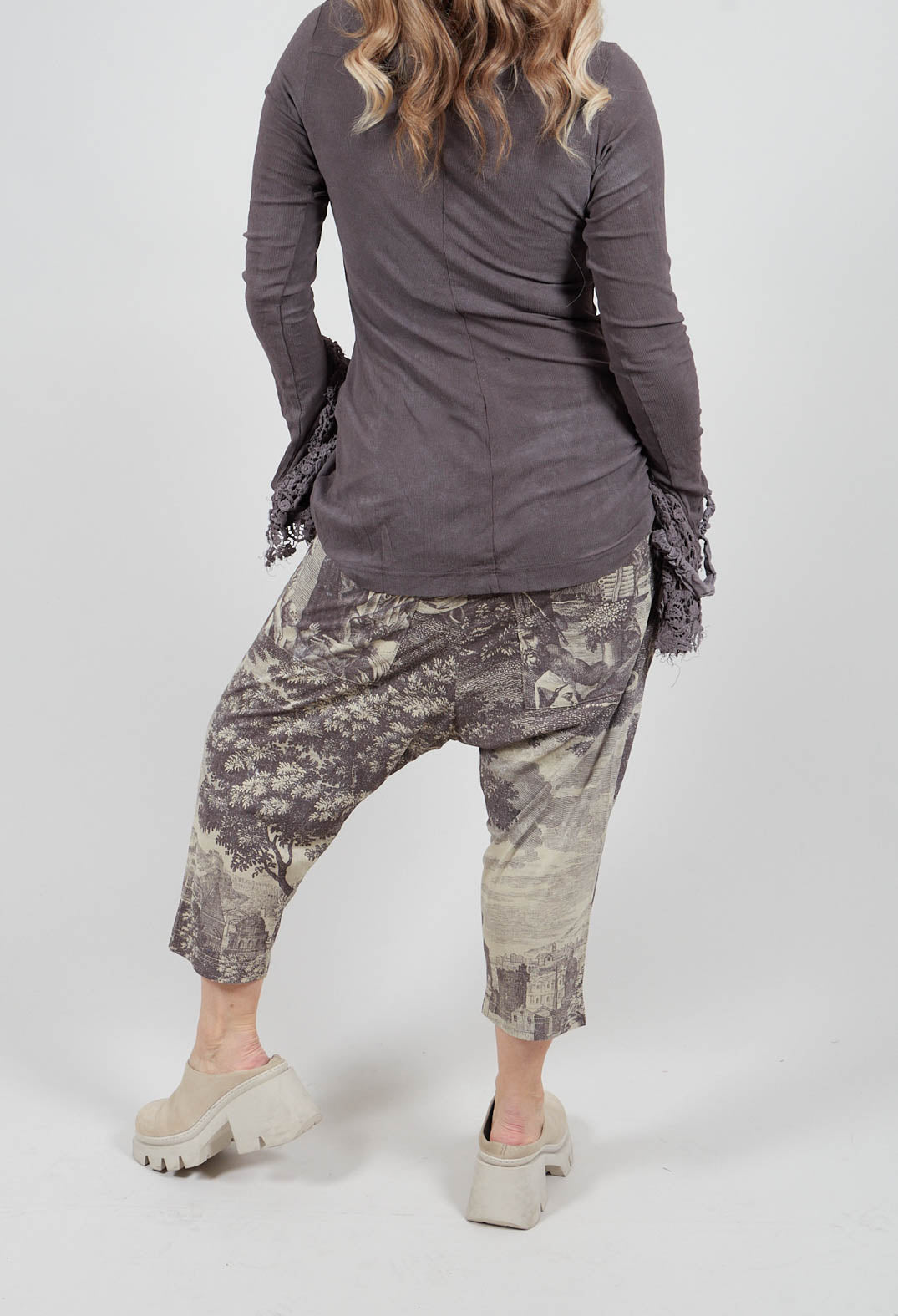 Cropped Trouser in Amber Print - 2300108