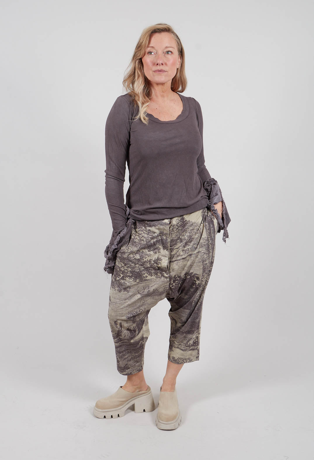 Cropped Trouser in Amber Print - 2300108