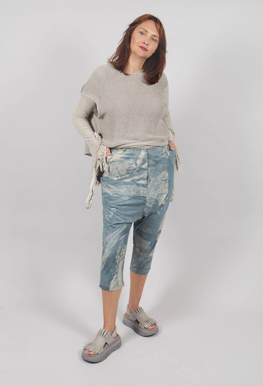 Cropped Trouser in Seaweed Print - 2300108