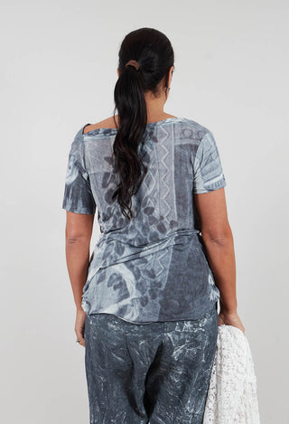 Asymmetric T-Shirt in Black Print - 2420502