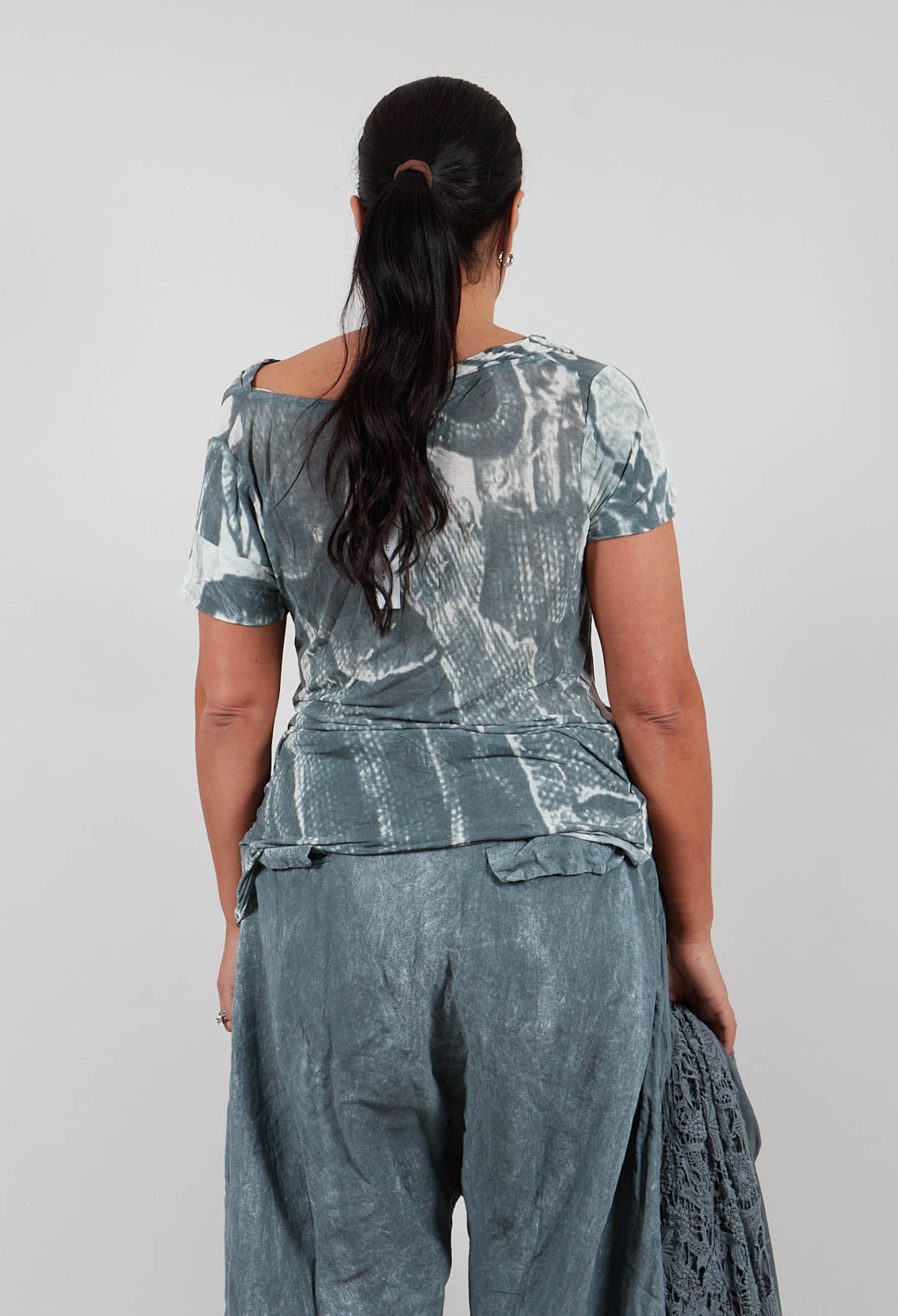 Asymmetric T-Shirt in Seaweed Print - 2420502