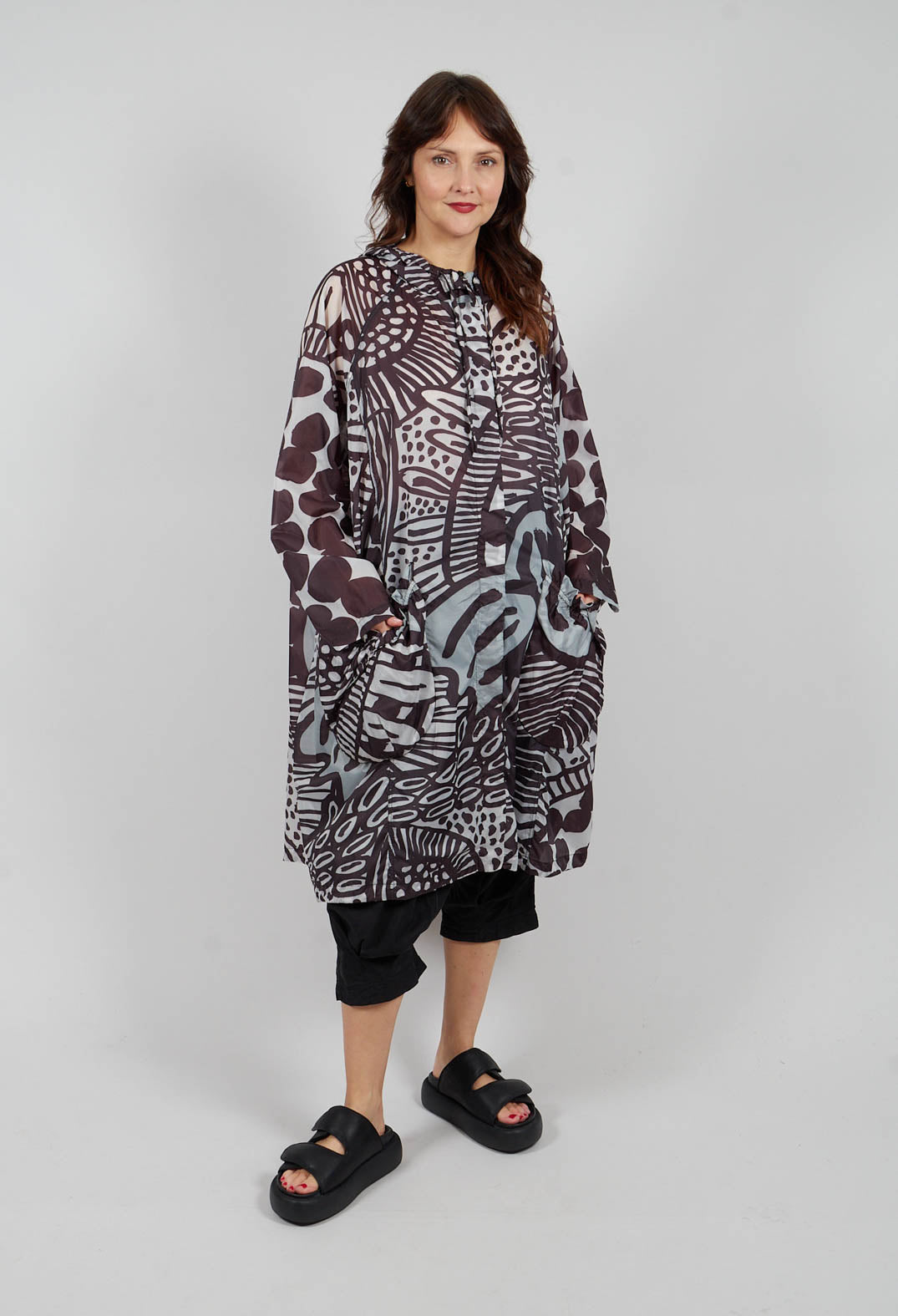 Lightweight Hooded Coat in Black Print - 3211202