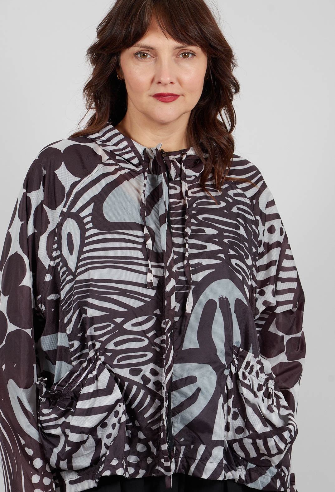 Lightweight Hooded Jacket in Black Print - 3211104