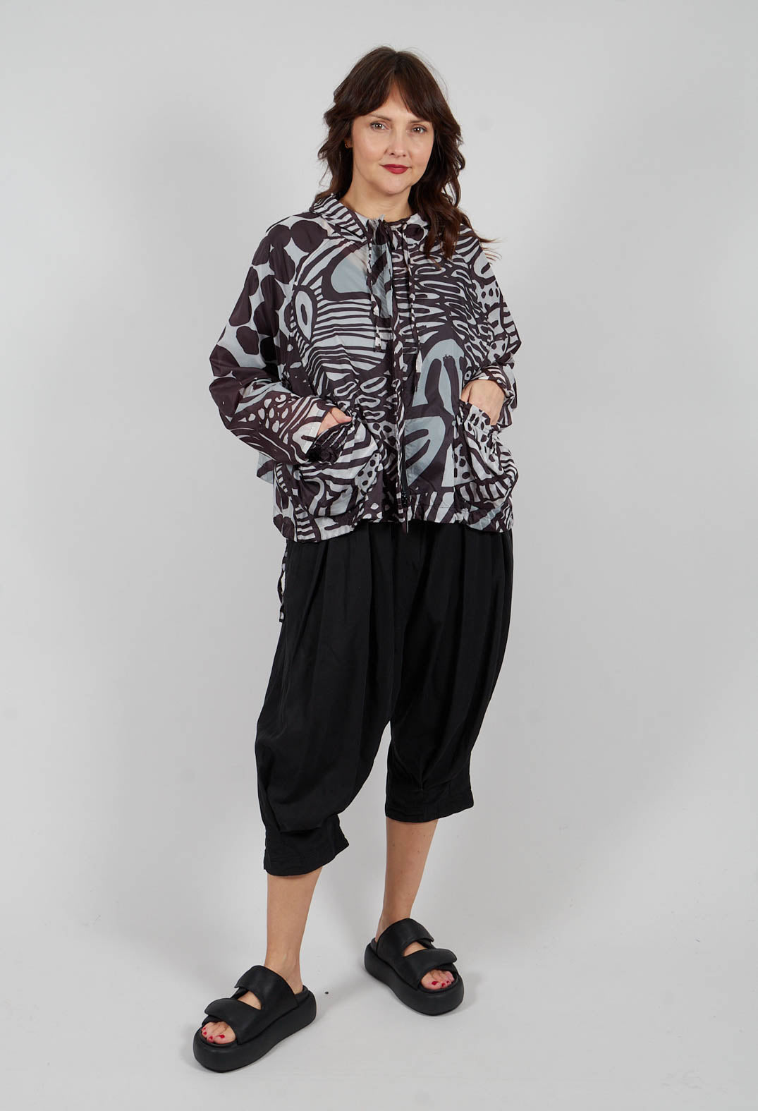 Lightweight Hooded Jacket in Black Print - 3211104