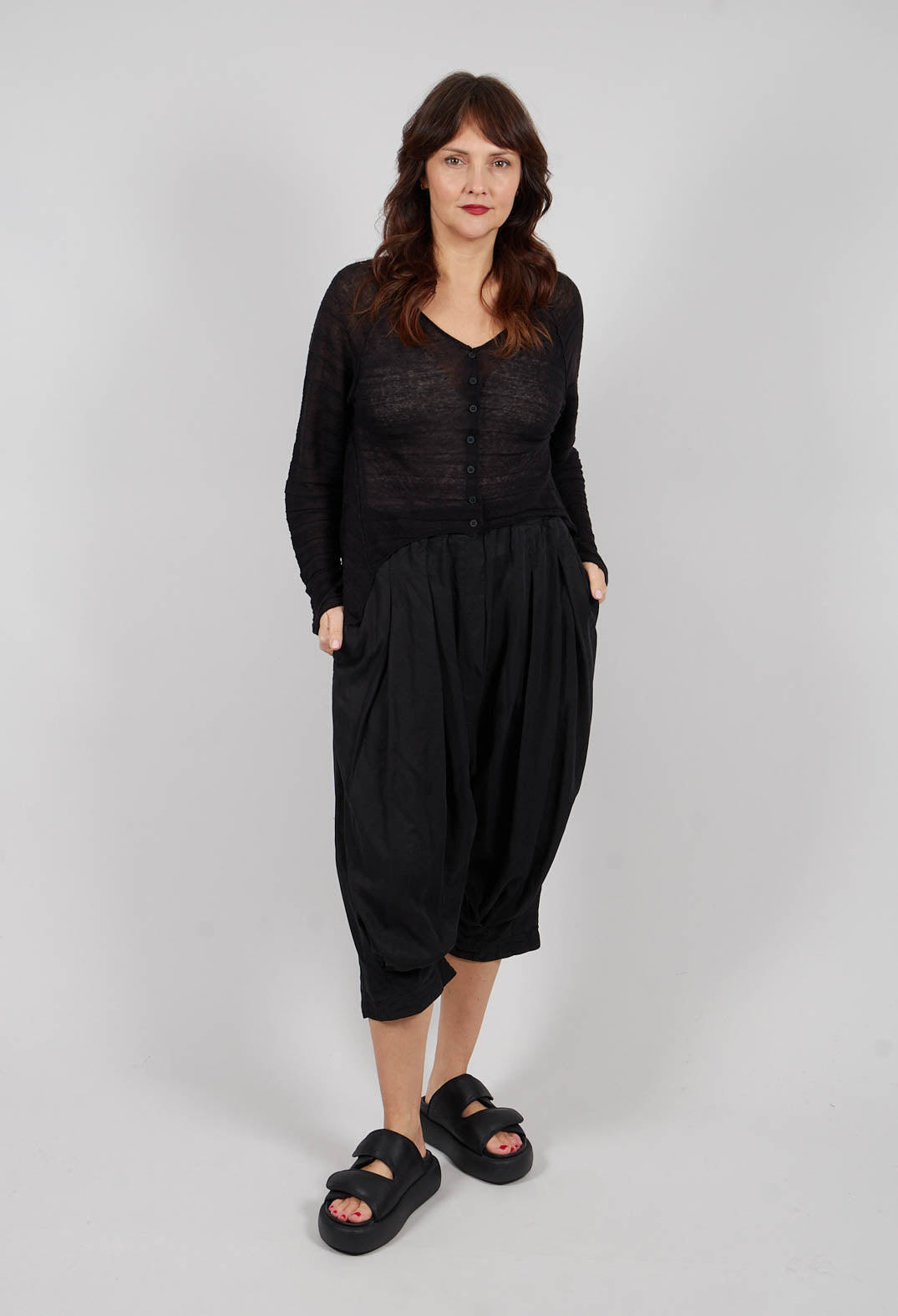 Cropped Cardigan in Black - 3277104