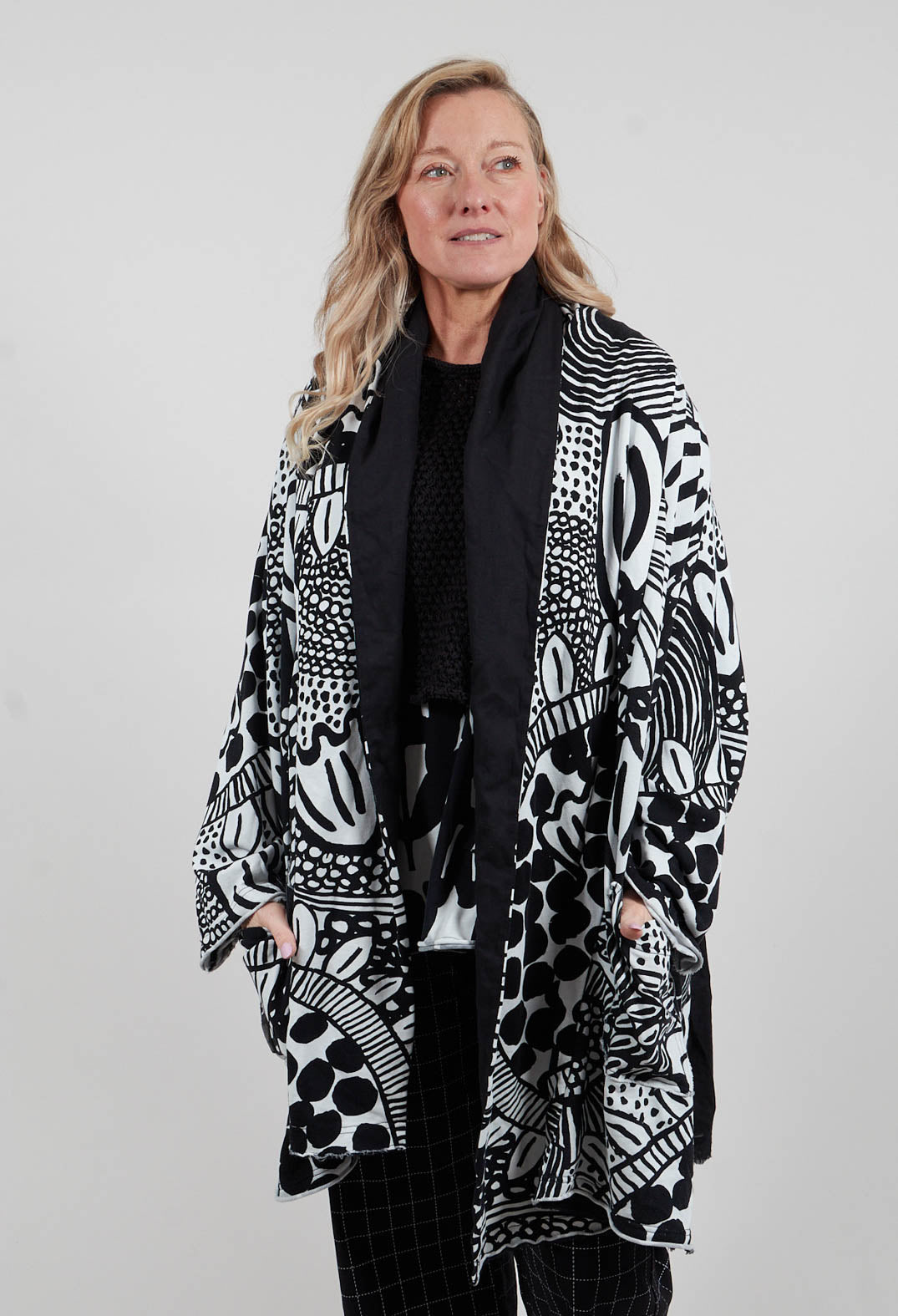 Open Front Longline Jacket in Black Print - 3291110