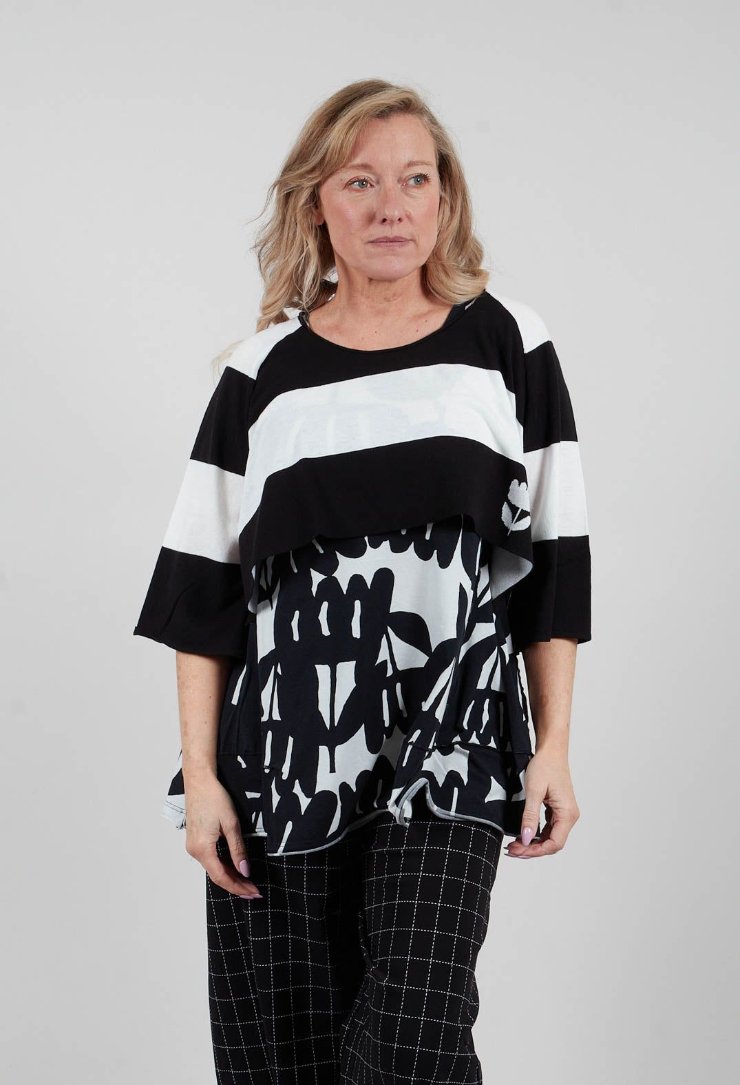 Cotton Knit Cropped Jumper in Black Off White Stripe - 3330703