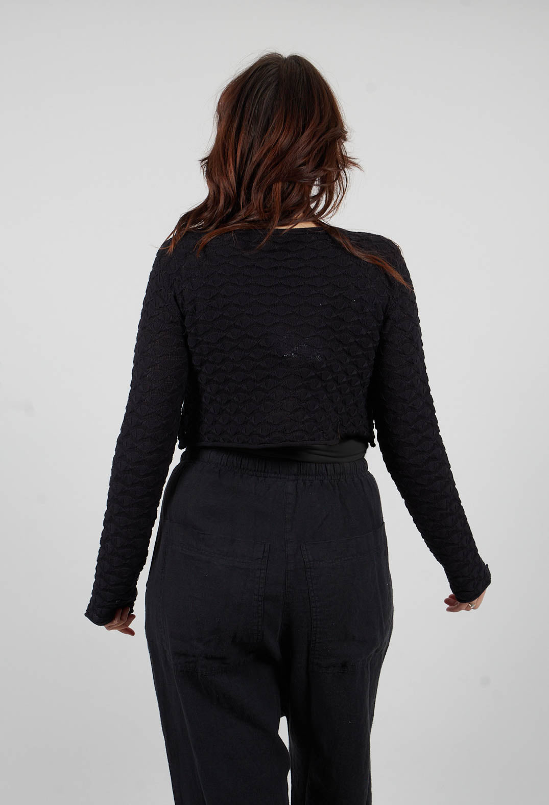 Cropped Textured Jumper in Black - 3380701