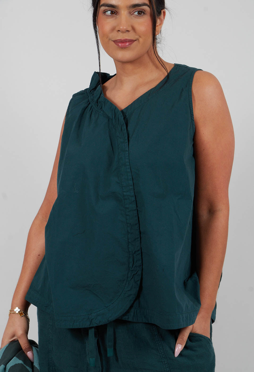 Curve Detail Top in Tree - 3400804