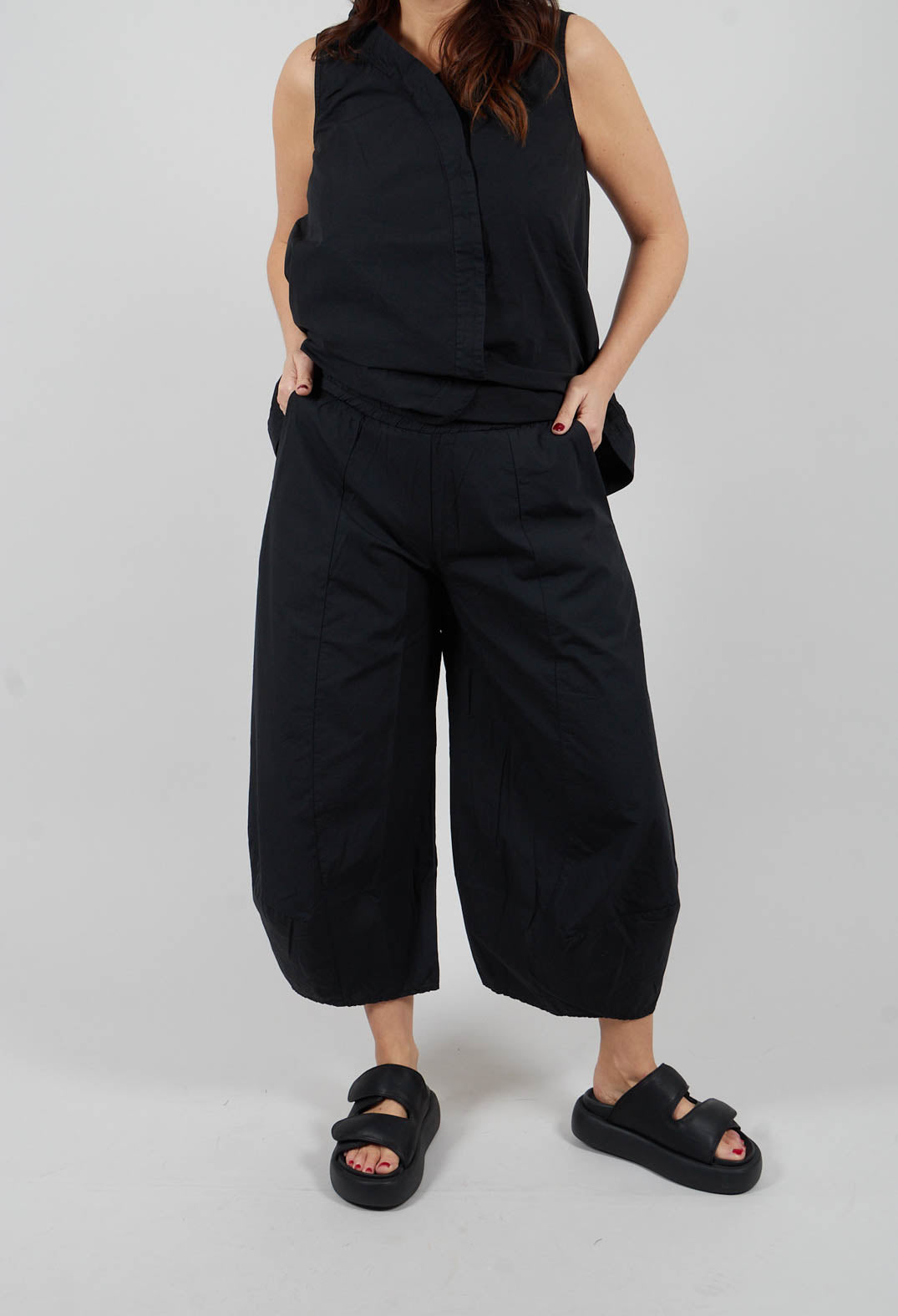 Tulip Leg Trousers in Black - 3400107