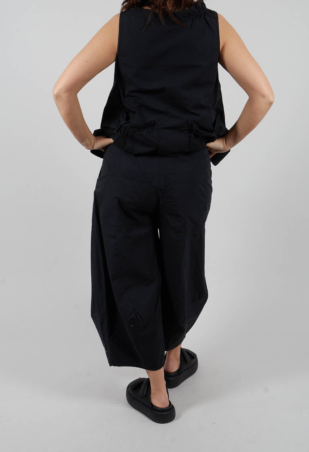 Tulip Leg Trousers in Black - 3400107