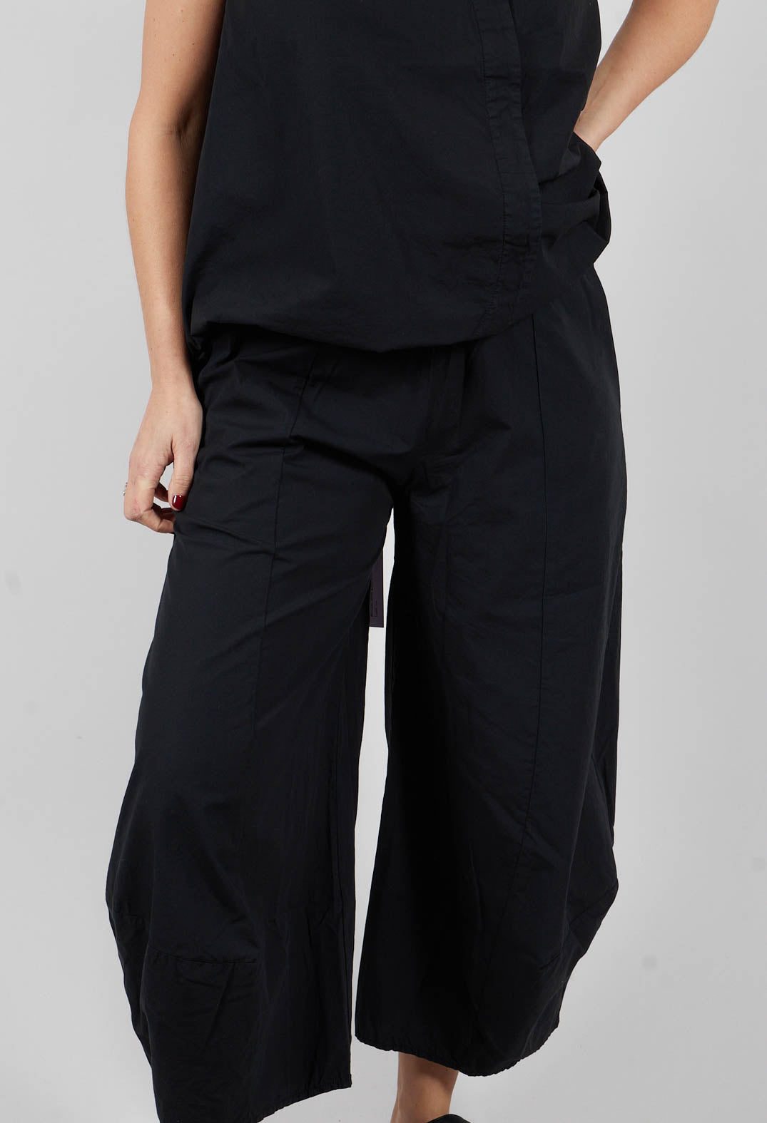Tulip Leg Trousers in Black - 3400107