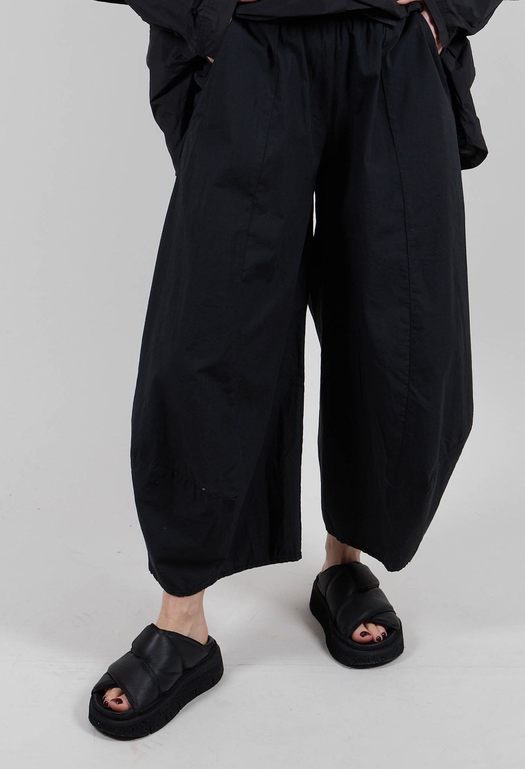 Tulip Leg Trousers in Black - 3400107
