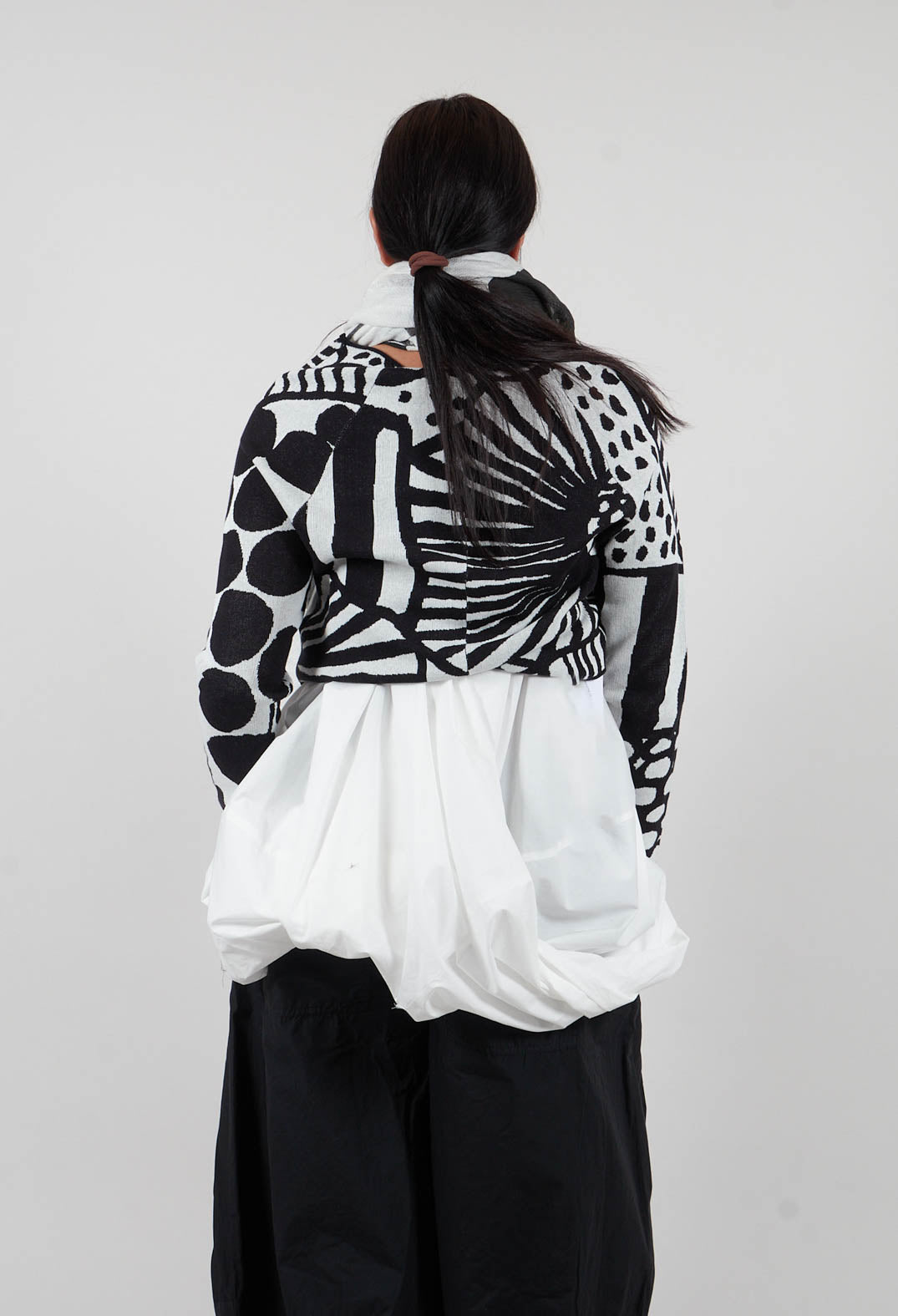 Button Up Cardigan in Black Jacquard - 3417103