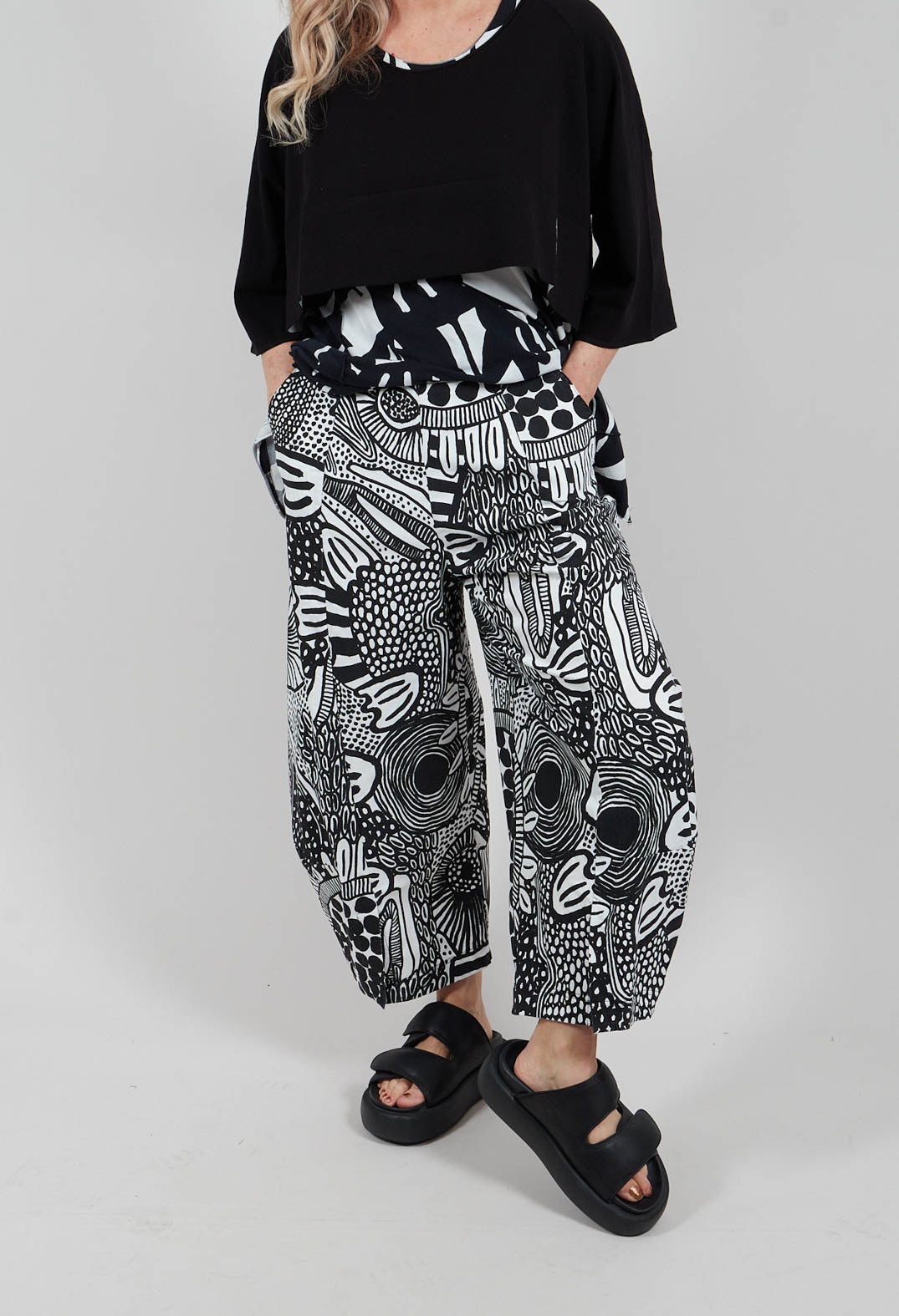 Pull On Trousers in Black Print - 3440106
