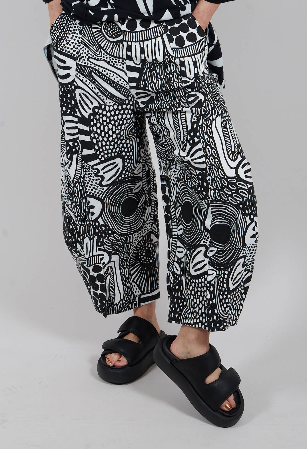 Pull On Trousers in Black Print - 3440106