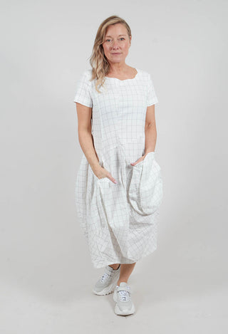 Short Sleeve Dress in Off White Check - 3440910