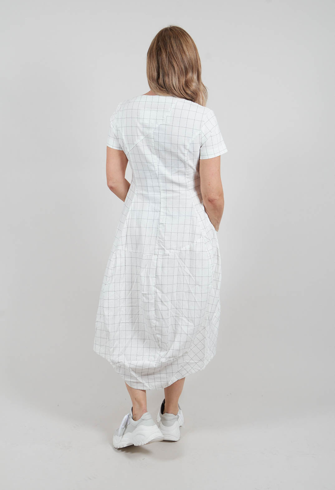 Short Sleeve Dress in Off White Check - 3440910