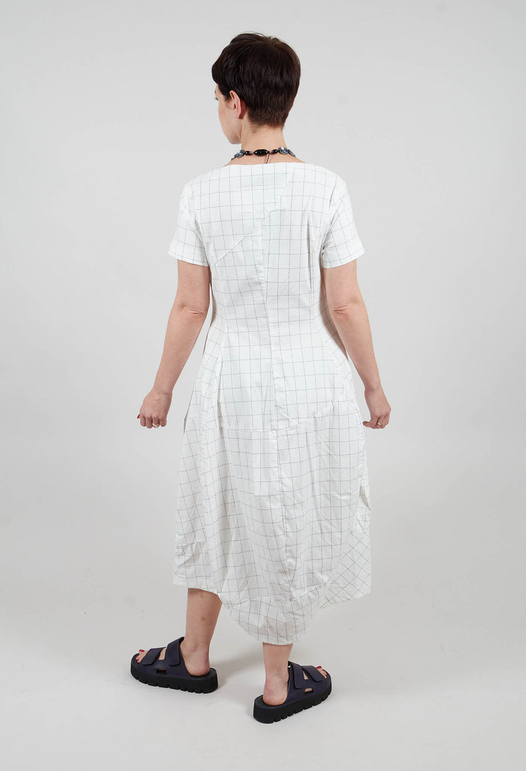 Short Sleeve Dress in Off White Check - 3440910