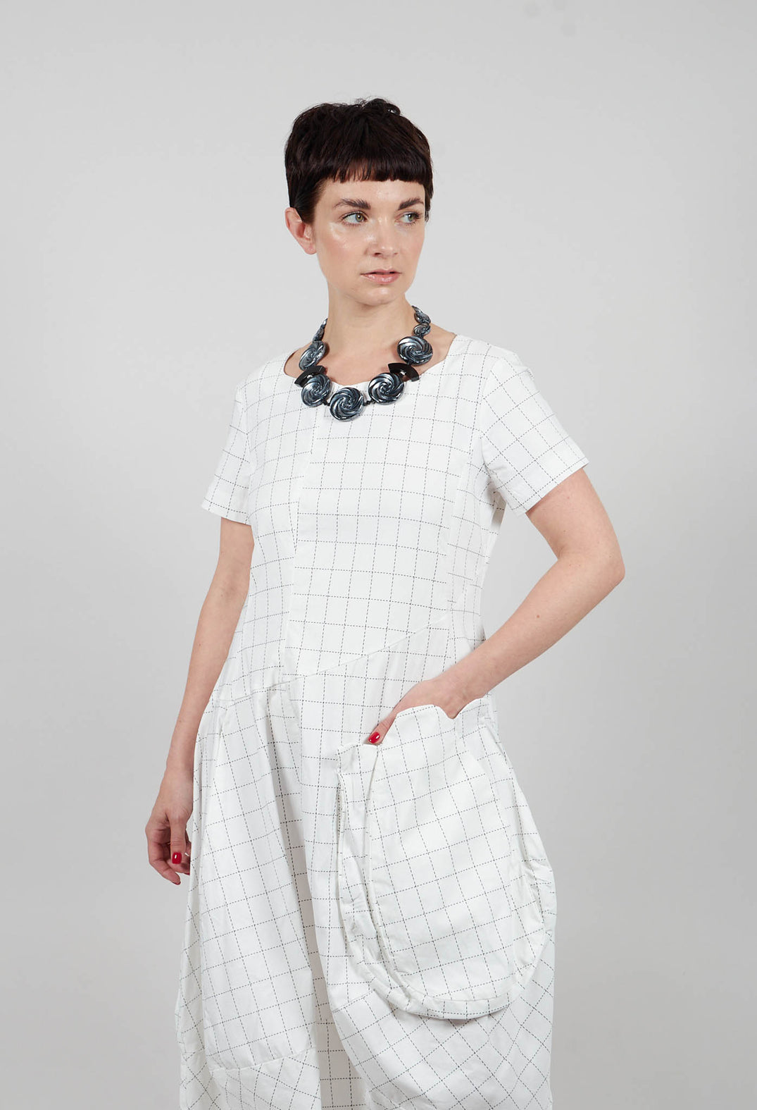 Short Sleeve Dress in Off White Check - 3440910