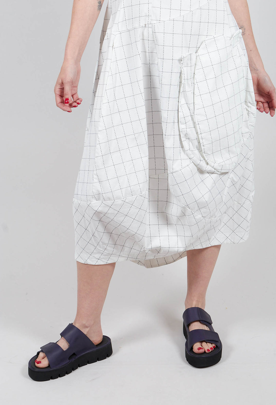 Short Sleeve Dress in Off White Check - 3440910
