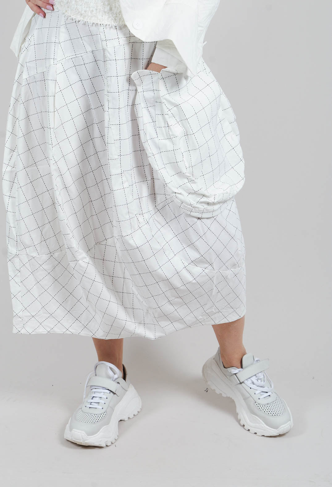 Balloon Skirt in Off White Check - 3440313