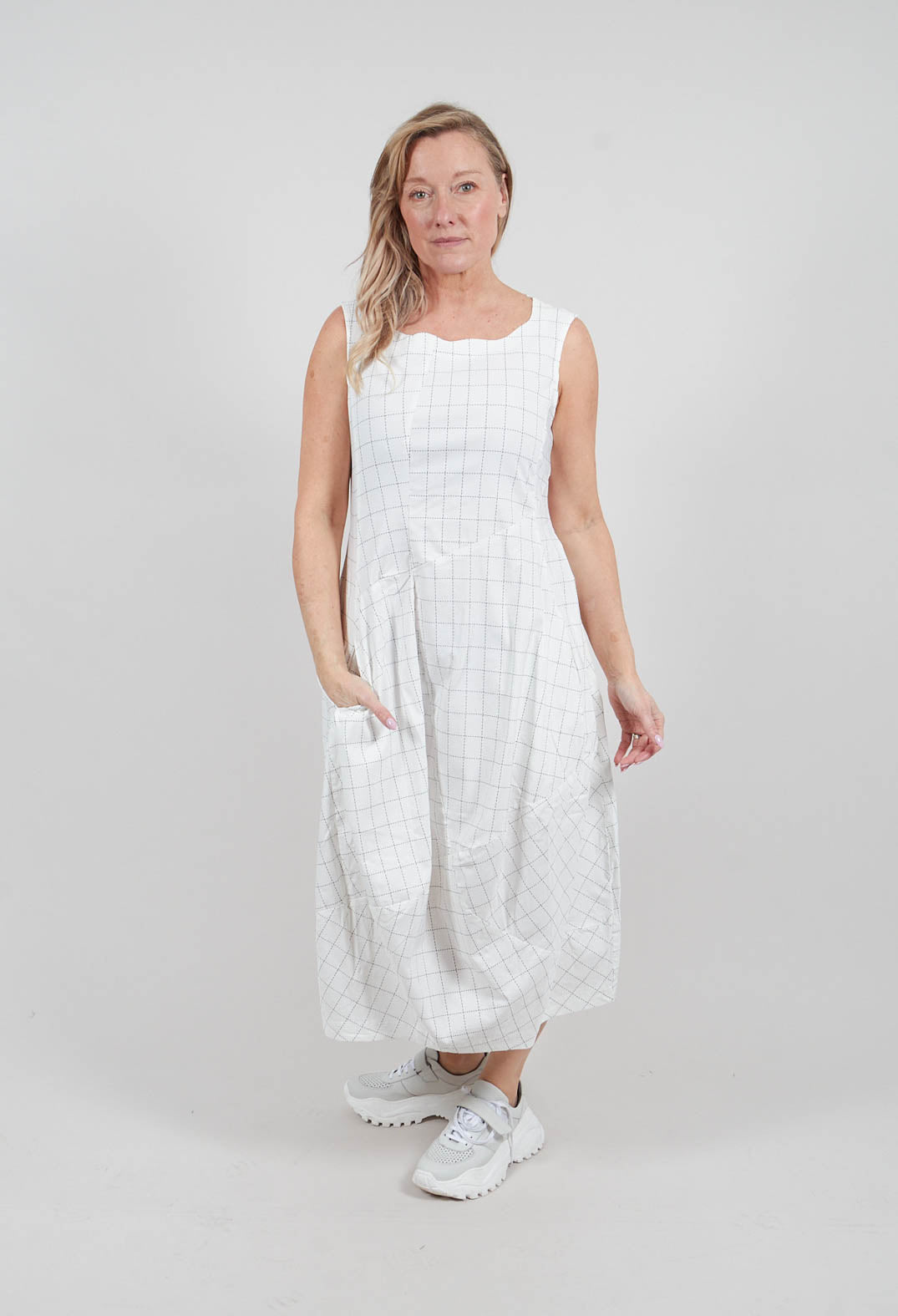 Balloon Dress in Off White Check - 3440916