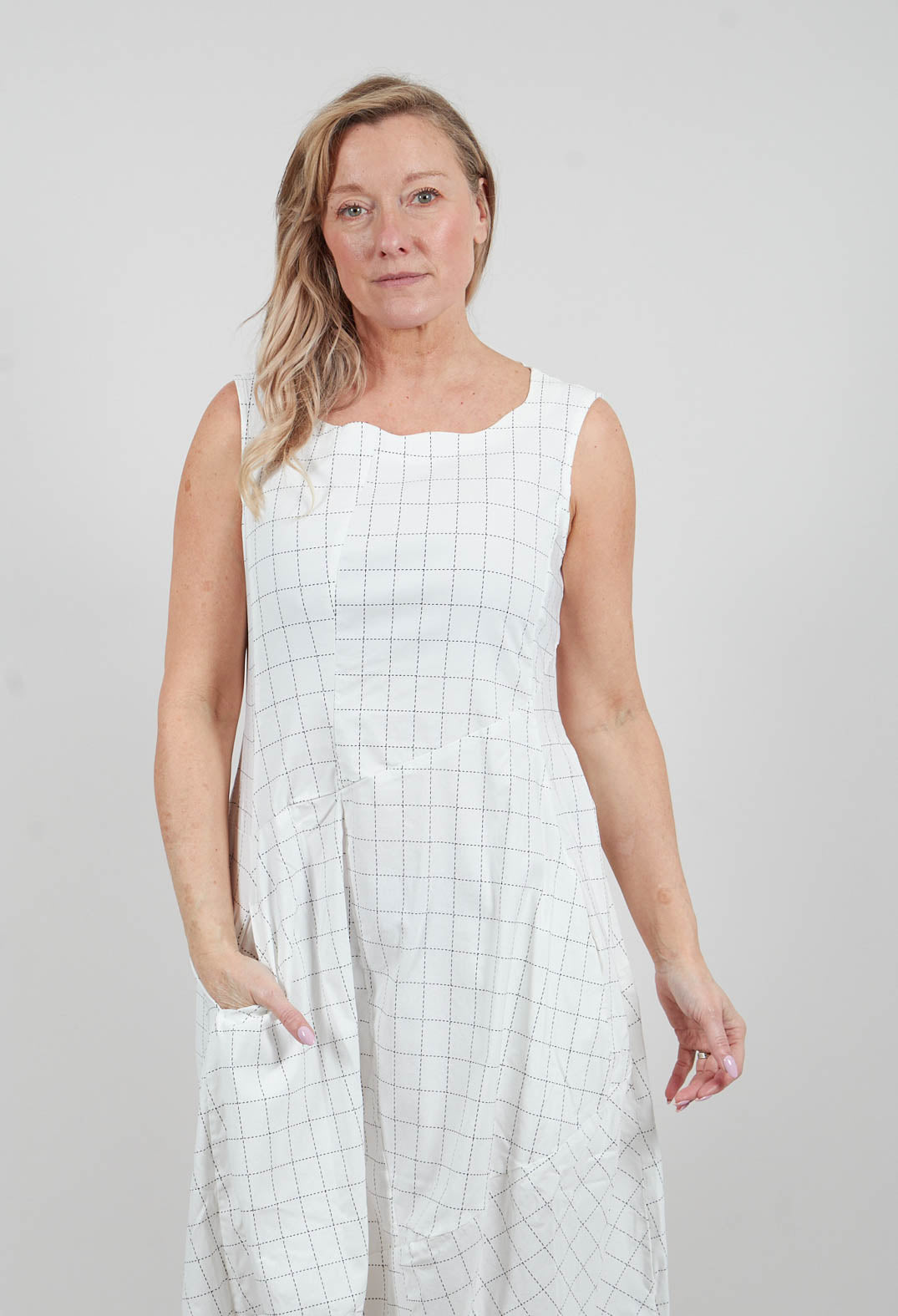 Balloon Dress in Off White Check - 3440916