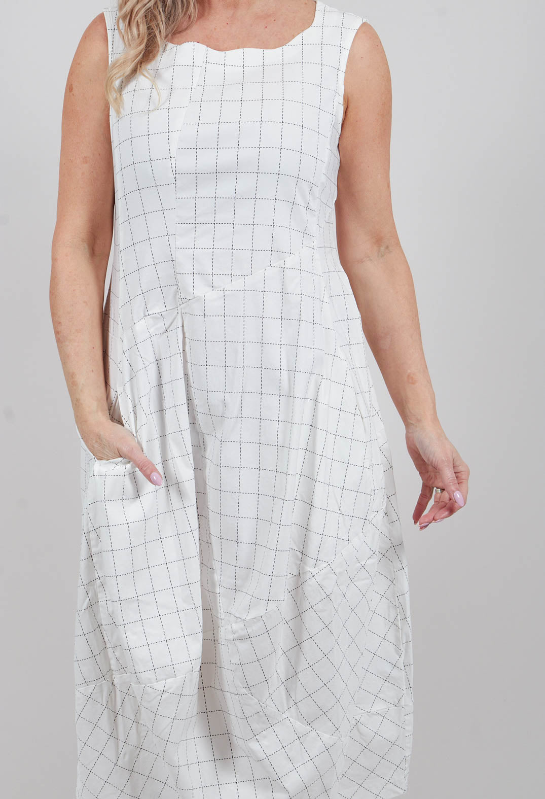 Balloon Dress in Off White Check - 3440916