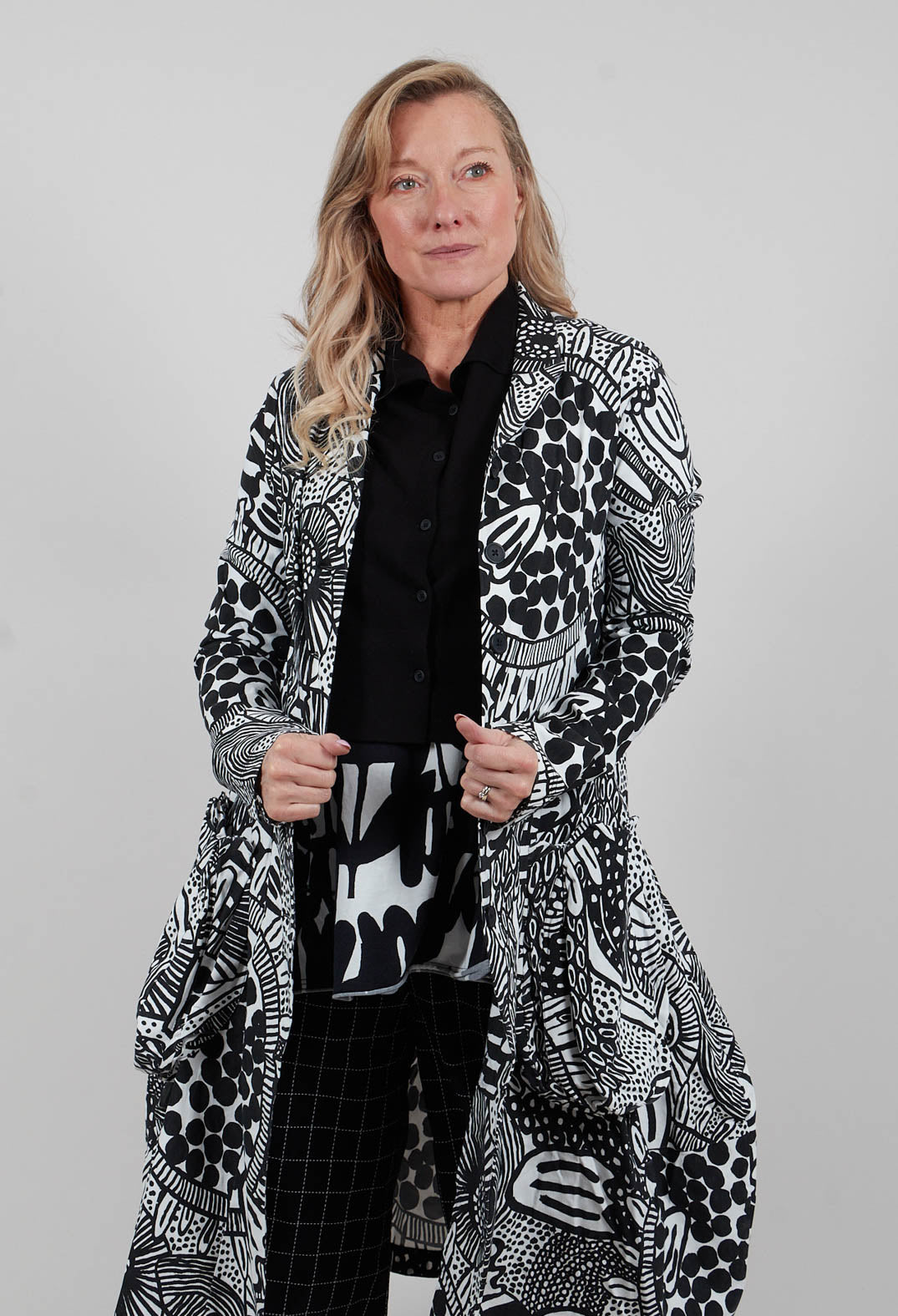 Balloon Coat in Black Print - 3441217
