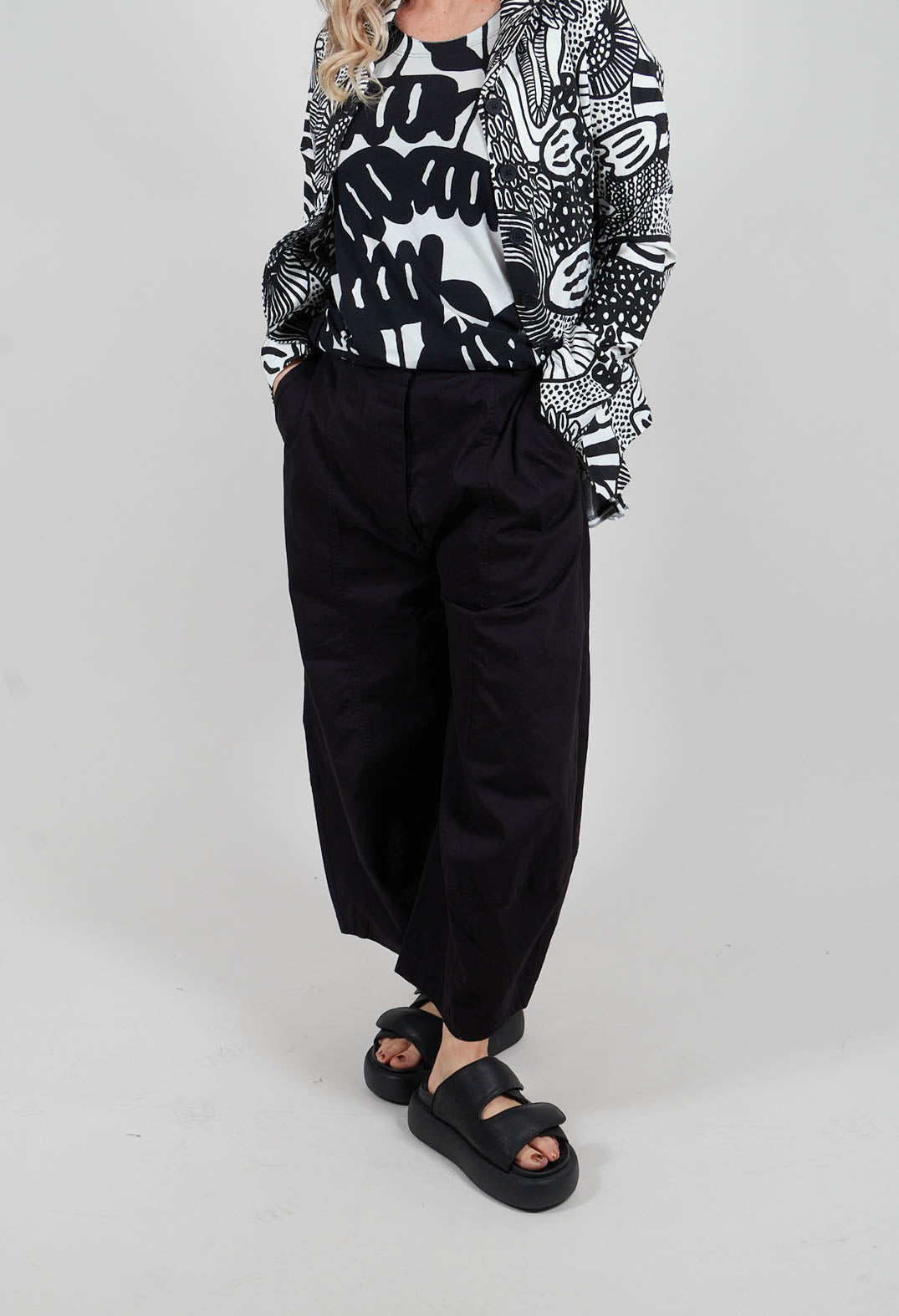 Tulip Hem Trousers in Black - 3490103