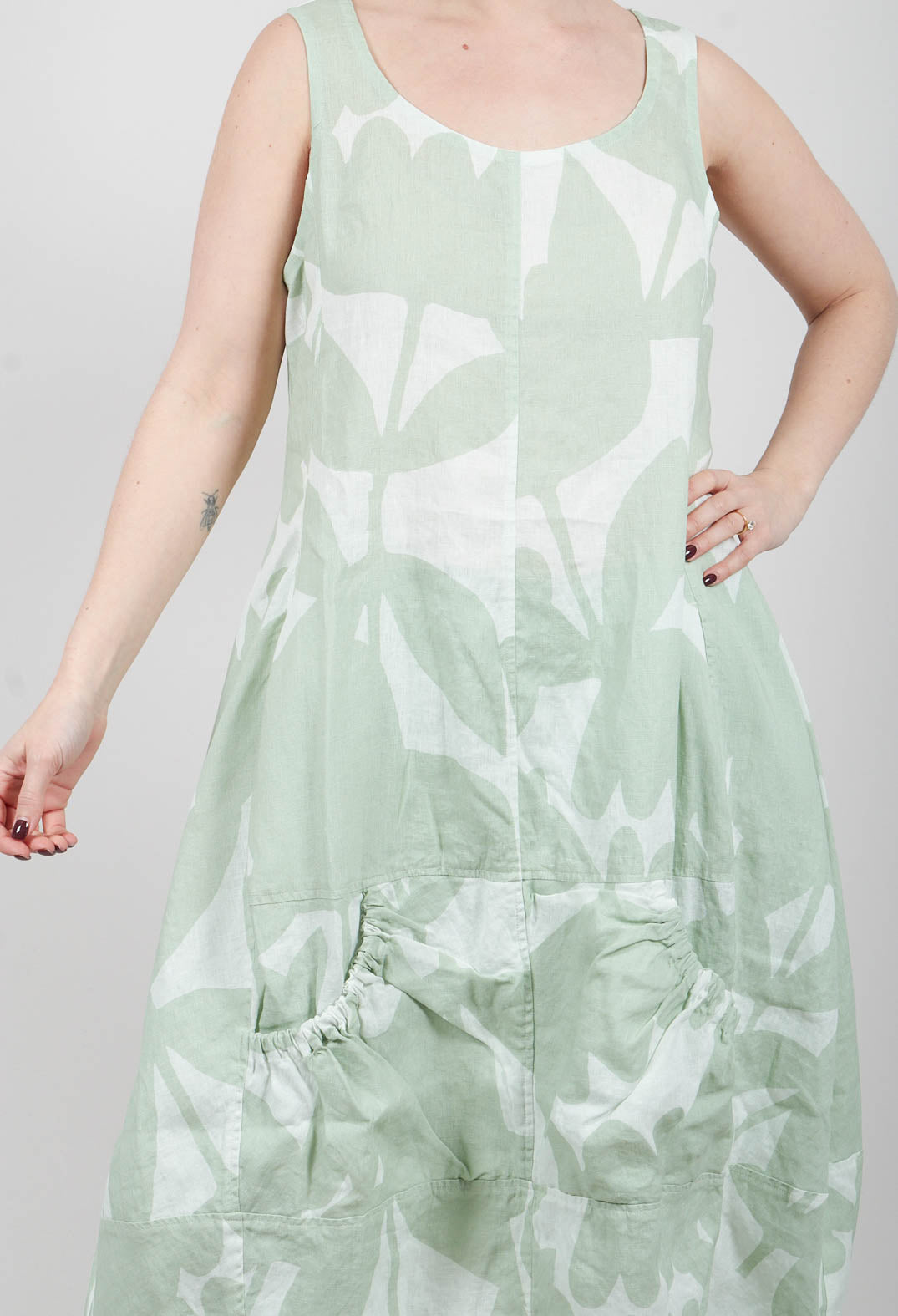 Linen Sleeveless Dress in Lime Print - 3550902