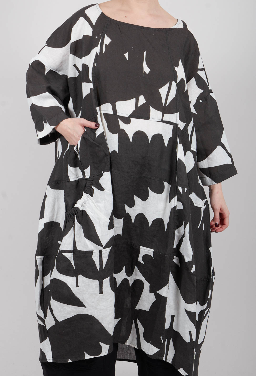 Linen Oversized Dress in Black Print - 3550905